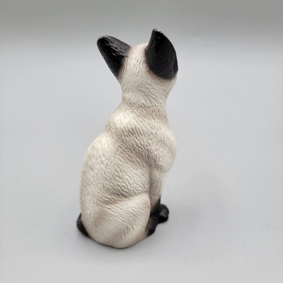 Harvey Knox Siamese Cat Porcelain Sitting Global Art Japan Signed - Picture 4 of 6